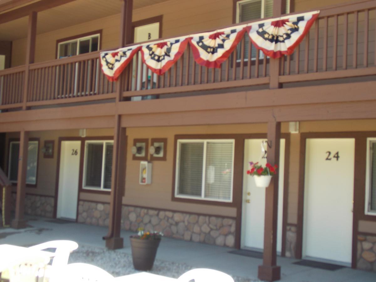 Vintage Lakeside Inn Big Bear Lake Buitenkant foto